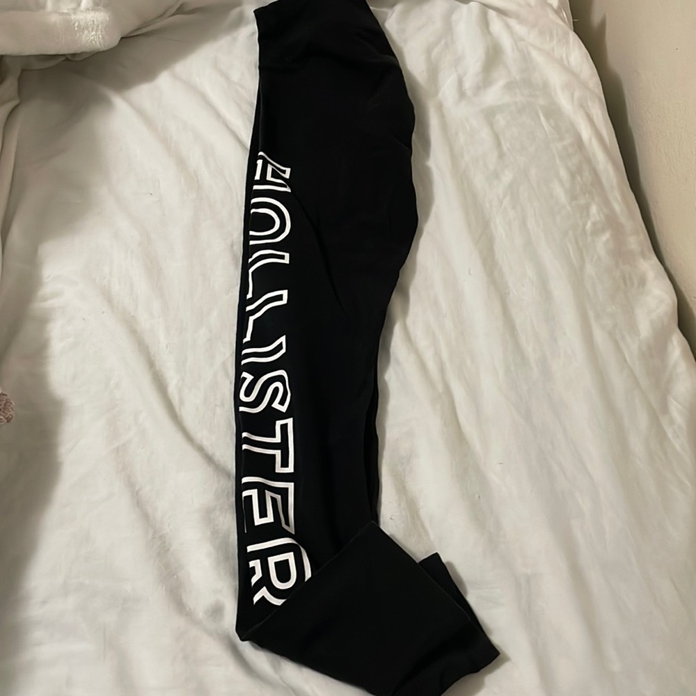 Black leggings